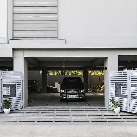 Super Townhouse De Alphabet Karmanghat Hyderabad Ngoại thất bức ảnh