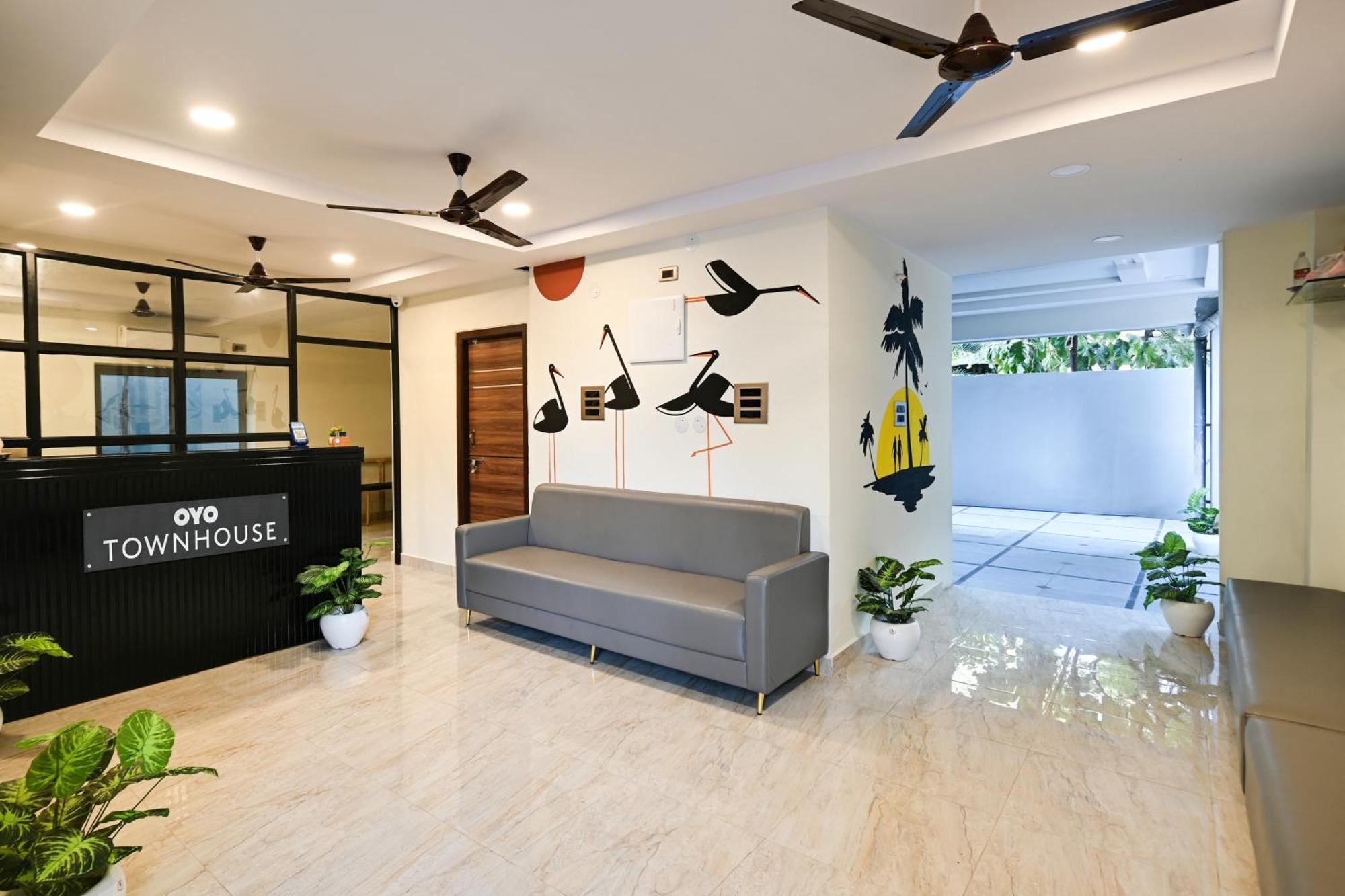 Super Townhouse De Alphabet Karmanghat Hyderabad Ngoại thất bức ảnh
