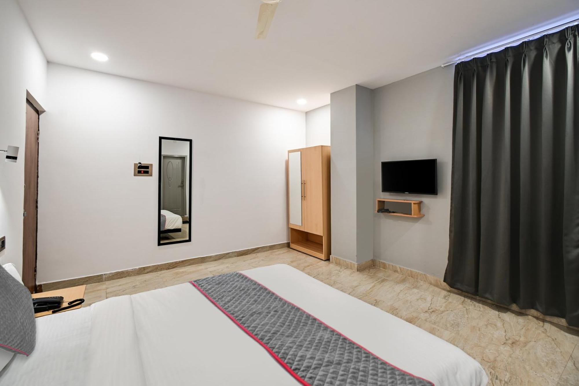 Super Townhouse De Alphabet Karmanghat Hyderabad Ngoại thất bức ảnh