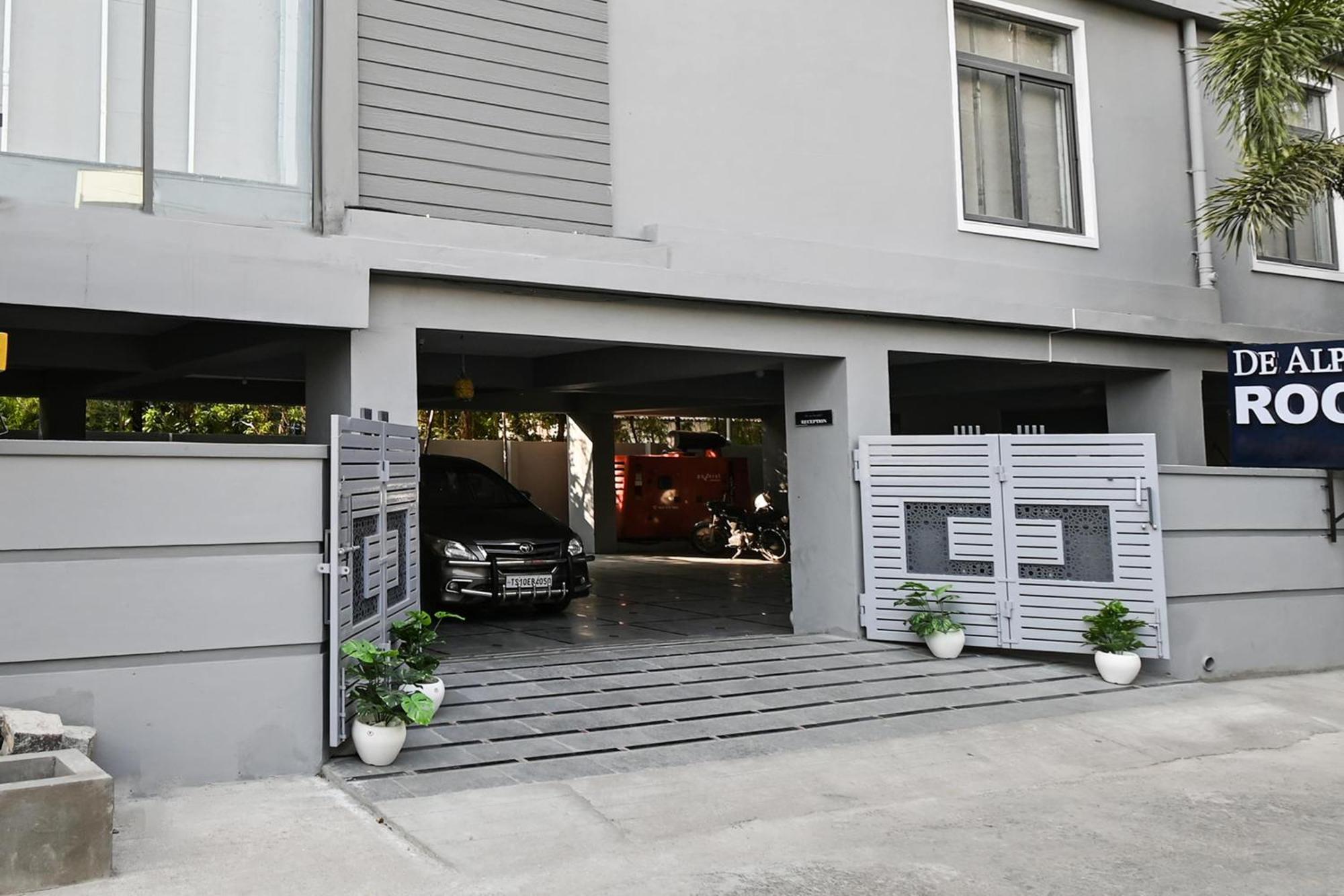 Super Townhouse De Alphabet Karmanghat Hyderabad Ngoại thất bức ảnh