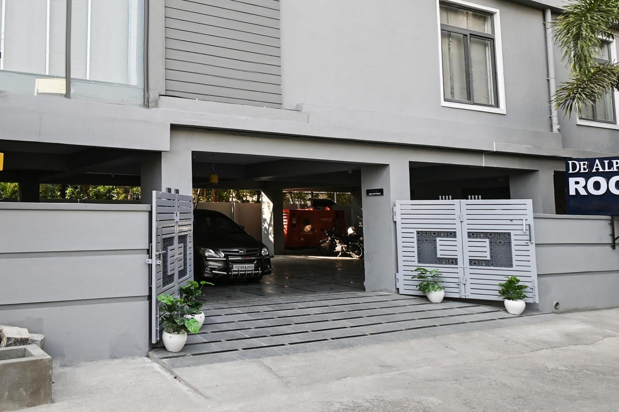 Super Townhouse De Alphabet Karmanghat Hyderabad Ngoại thất bức ảnh